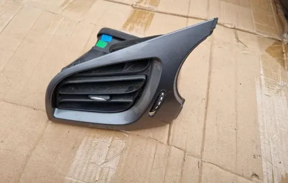 Citroen C3 Aircross Dashboard side air vent grill/cover trim 96857498ZD