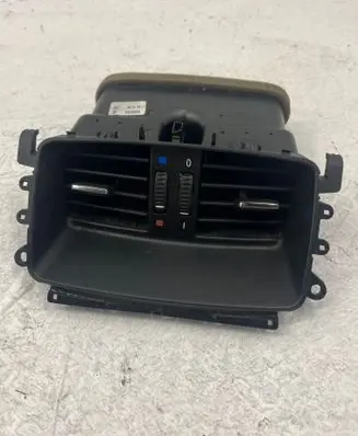 BMW 3 E92 E93 Rear air vent grill 7129556 6932024