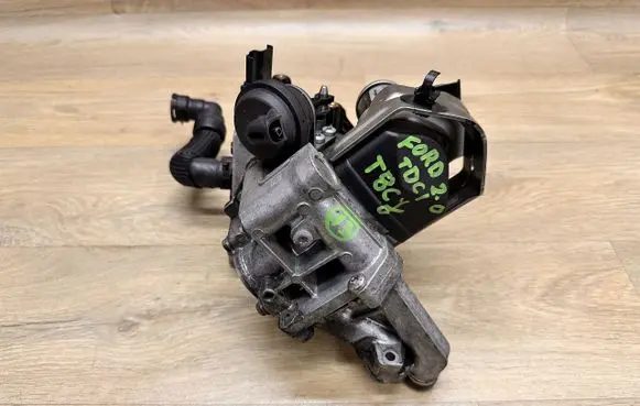 Ford Mondeo MK V Coolant radiator 9807593080 0280751018
