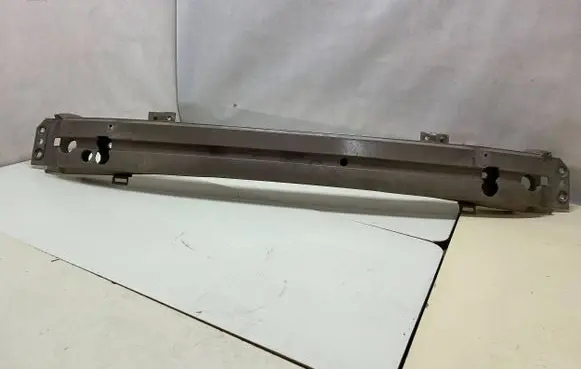 Volvo XC70 Front bumper cross member 08652097