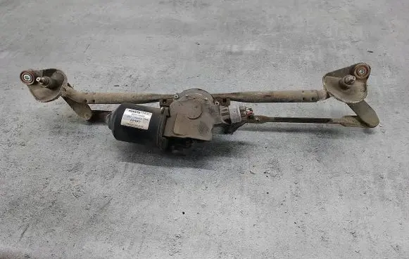 Toyota Avensis T250 Front wiper linkage 