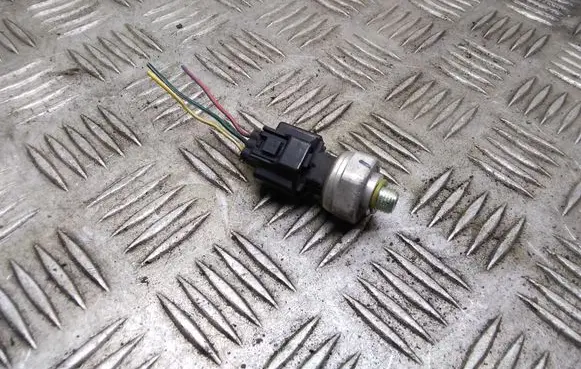 Nissan Qashqai+2 Air conditioning (A/C) pressure sensor 42CP811 42CP8