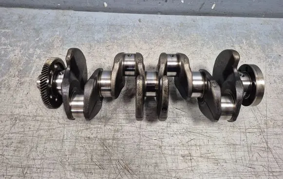 Volkswagen PASSAT B6 Crankshaft
