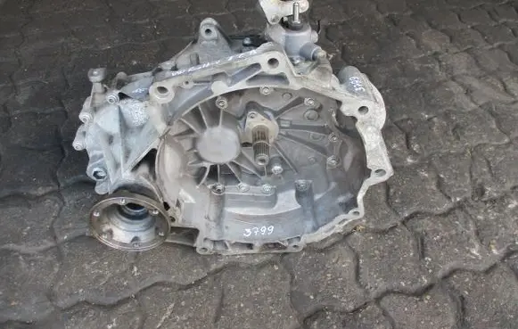 Volkswagen Golf V Manual 5 speed gearbox FVH BSE