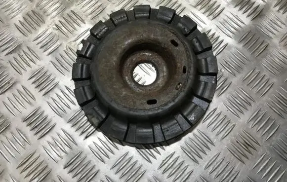 Chrysler Voyager Coil spring mount 