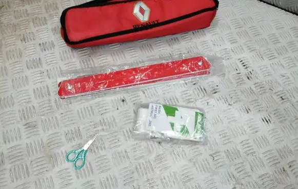 Renault Kadjar First aid kit 