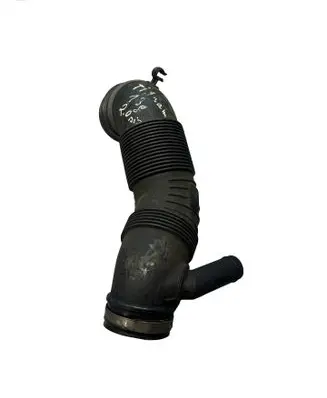 Volkswagen Tiguan Air intake hose/pipe 5N0129858