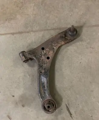 Suzuki Grand Vitara II Front lower control arm/wishbone