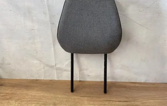 Renault Megane E-Tech Front seat headrest 