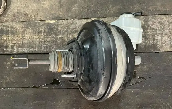 BMW 5 F10 F11 Brake booster 6782289