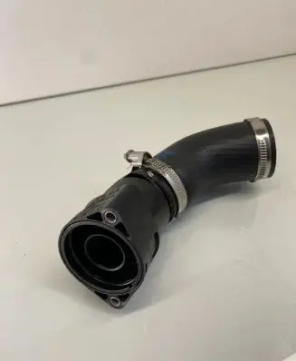 Volkswagen Golf VII Intercooler hose/pipe 04L131111M 301260 S40000712