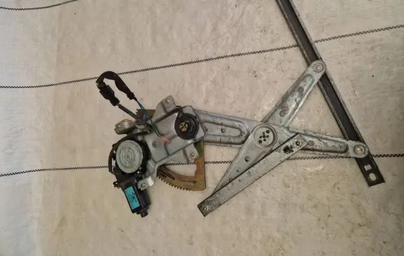 KIA Sorento Rear door window regulator with motor 834503e000