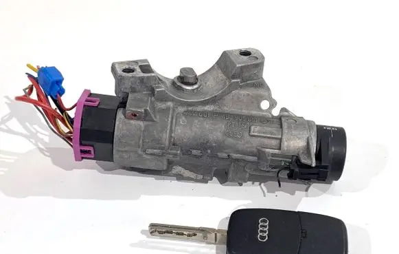 Audi A4 S4 B6 8E 8H Ignition lock 4B0905851C