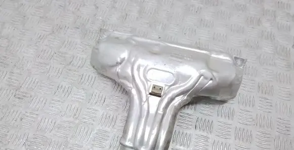 Volvo XC60 Heat shield in engine bay 31431804