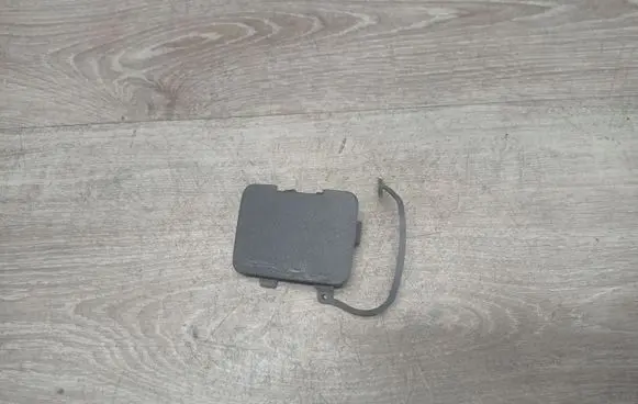 Volvo XC90 Front tow hook cap/cover 8662995 2419