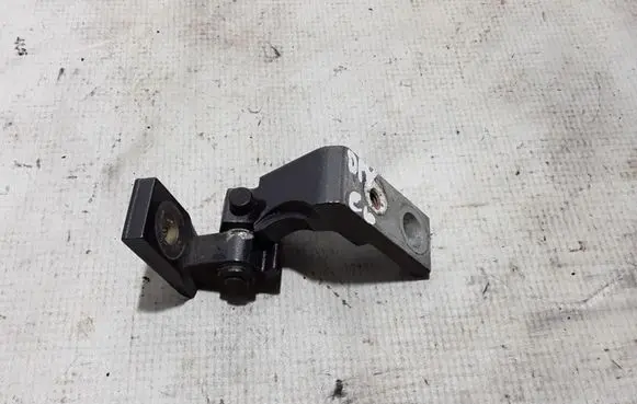 Audi A6 S6 C6 4F Front door upper hinge 8E0831402B