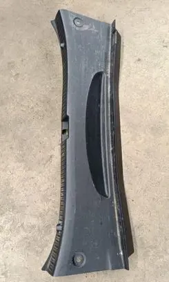 Trunk/boot sill cover protection