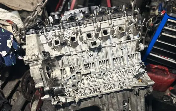 BMW 5 E60 E61 Engine 306d5
