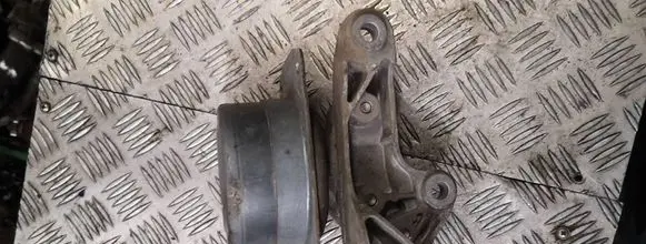 Opel Insignia A Engine mount bracket 13322171