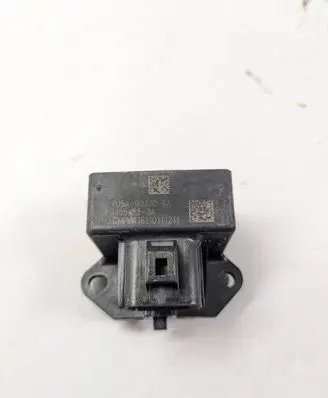 Ford Fusion II Fuel pump relay FU5A9D370KA 16110111211 11554763