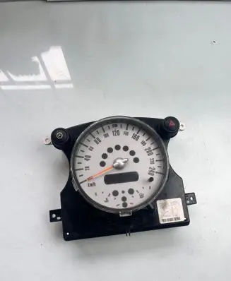Mini One - Cooper R50 - 53 Speedometer (instrument cluster) 6211 67379411