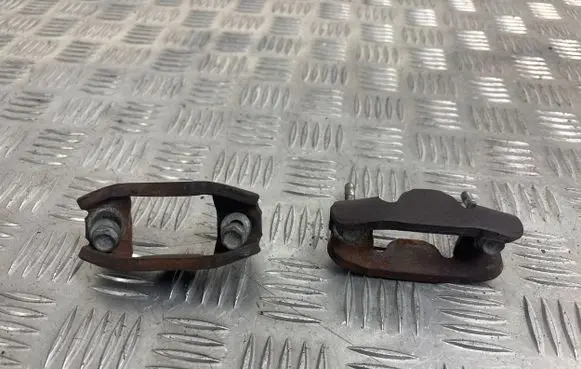 Peugeot 4008 Fuel Injector clamp holder 