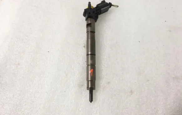 Audi A6 S6 C6 4F Fuel injector 0445115024 059130277S