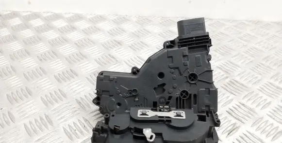 Volkswagen Sharan Sliding door lock 7N0839015B