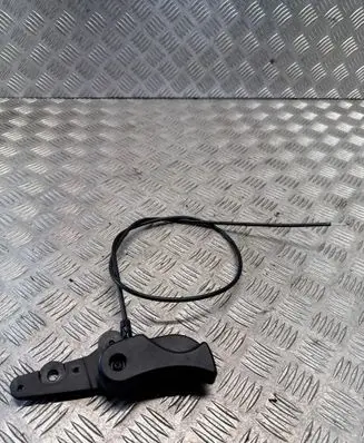 Engine bonnet (hood) release handle