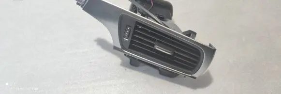 Audi A7 S7 4G Dashboard side air vent grill/cover trim 4G1820901