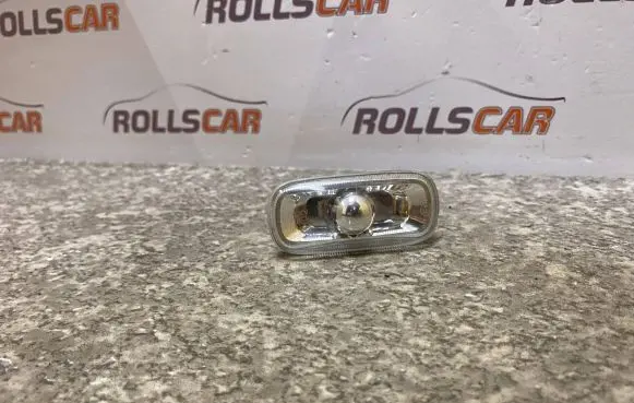 Audi A6 S6 C5 4B Front fender indicator light 8E0949127