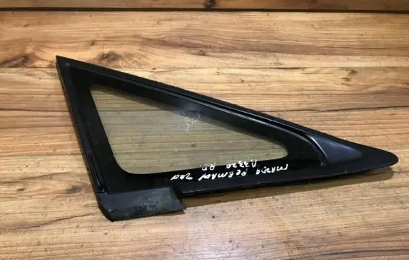 Mazda Premacy Front triangle window/glass 