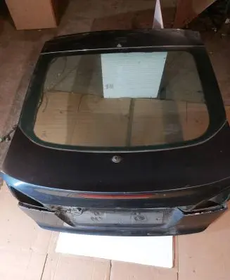 Ford Mondeo MK IV Tailgate/trunk/boot lid