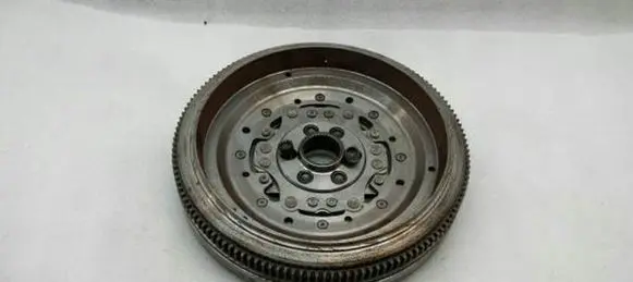 Audi Q3 8U Dual mass flywheel 03L105266DG