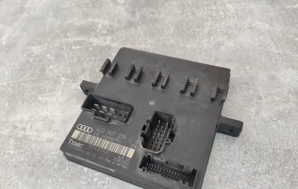 Audi A8 S8 D3 4E Comfort/convenience module 4E0907279J