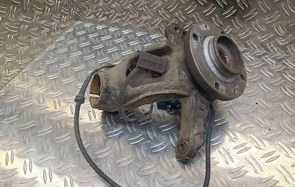 Peugeot 208 Front wheel hub