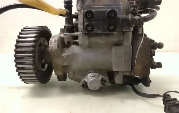 Renault Megane I Fuel injection high pressure pump 7700870130