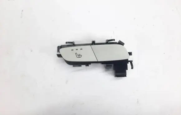 Mercedes-Benz C W205 Seat heating switch A2059050004
