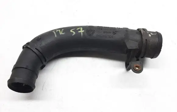 Skoda Fabia Mk2 (5J) Intercooler hose/pipe 6Q0145770R