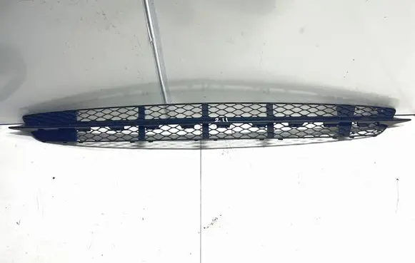 Mercedes-Benz E W211 Front bumper lower grill A2118850553