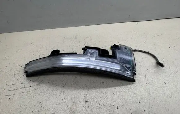 Land Rover Discovery 4 - LR4 Mirror indicator light 20163102 20163104