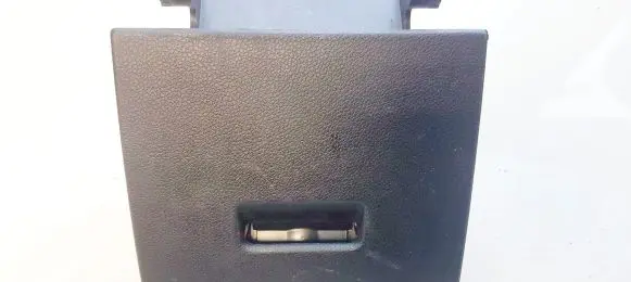 Glove box