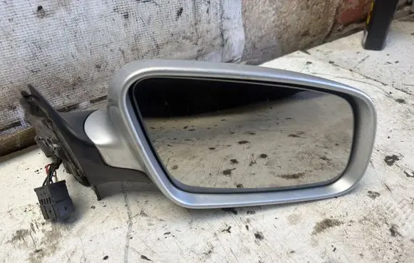 Audi A4 S4 B5 8D Front door electric wing mirror E1010594