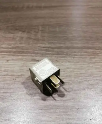 BMW 5 E39 Other relay 1729004 12631729004