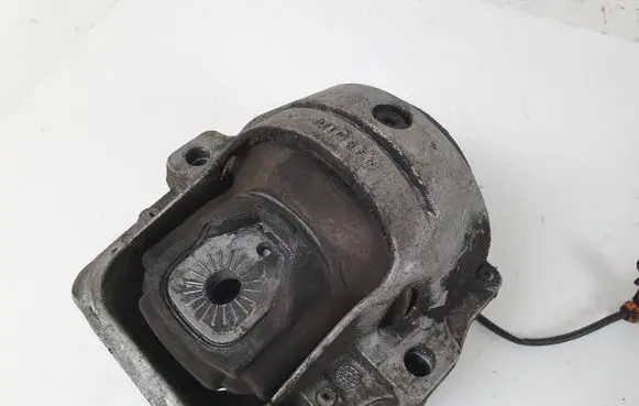 Audi A5 8T 8F Engine mount bracket 8K0199381