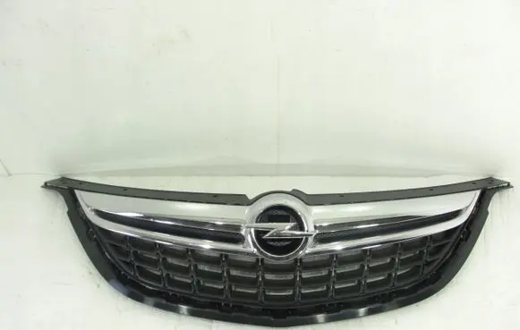 Opel Zafira C Front bumper upper radiator grill