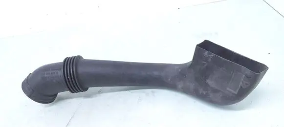Audi A8 S8 D2 4D Air intake duct part 078129643C