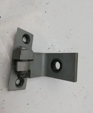 BMW 5 E60 E61 Front door upper hinge 7068074