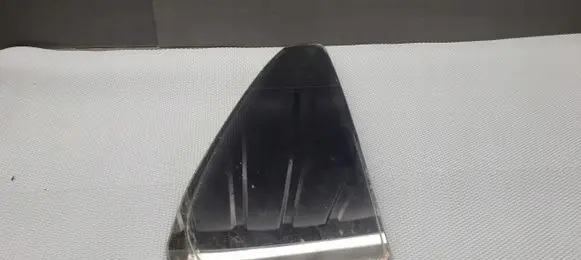 Nissan Primera Rear side window