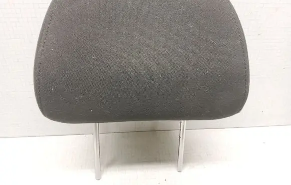 Toyota Avensis T250 Front seat headrest 